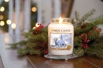 Dekoracje świąteczne, świeca Yankee Candle Białe